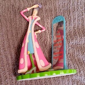 𝅺Dolly Mama's Aging W/Attitude "Approaching Magnific"